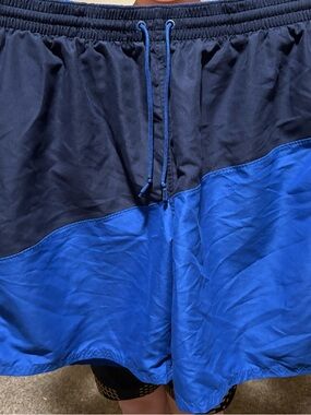 Nike Men's Navy and Royal Blue Colorblock Athletic Shorts